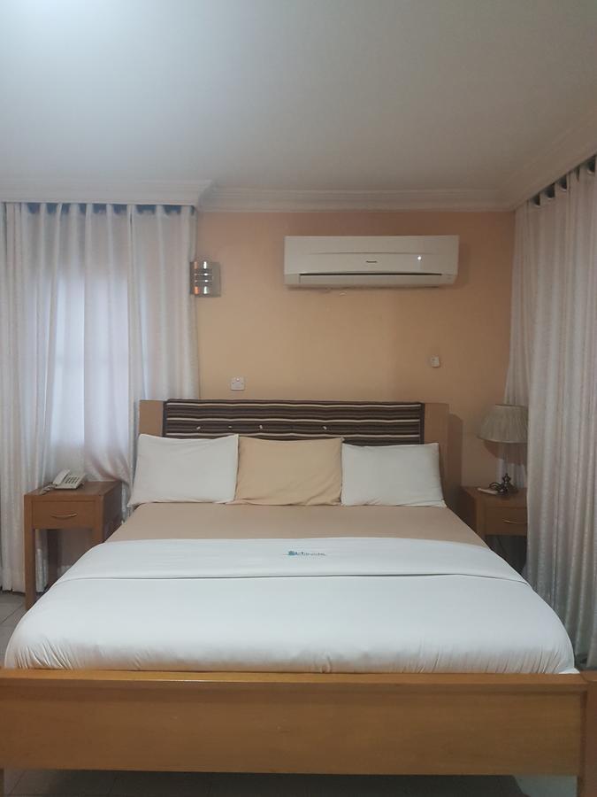 Hotel Hillside Gardens Ltd Lagos Exterior foto