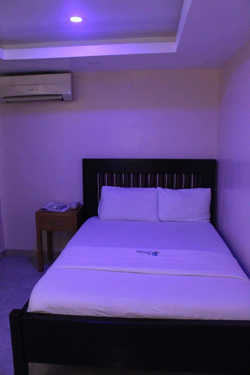 Hotel Hillside Gardens Ltd Lagos Exterior foto
